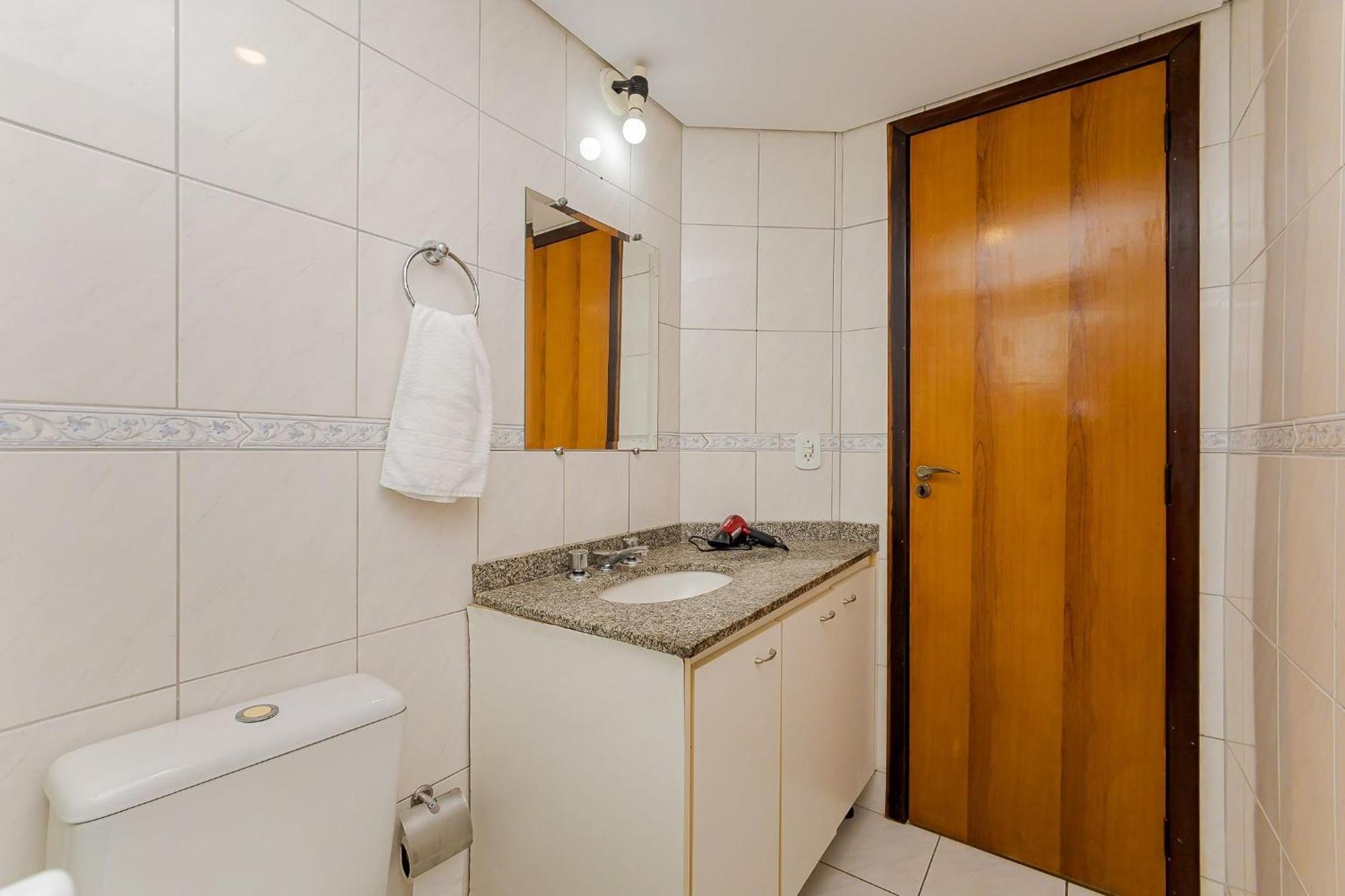 Edificio Eloi Plombon - Santa Quiteria, Apartamento *